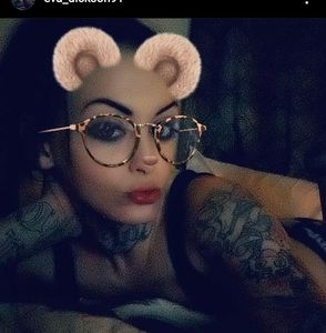 Meet your Posher, Eva